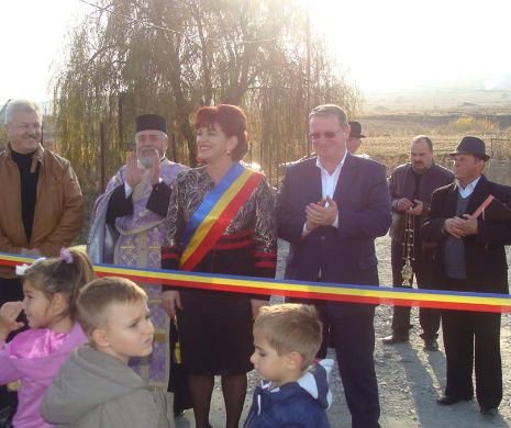 PSD-iștii clujeni au inaugurat un pod de ȘAPTE metri lungime