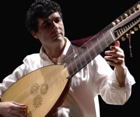 Recital de voce, teorbă şi chitară barocă într-o interpretare ca acum sute de ani la Muzeul Naţional Cotroceni