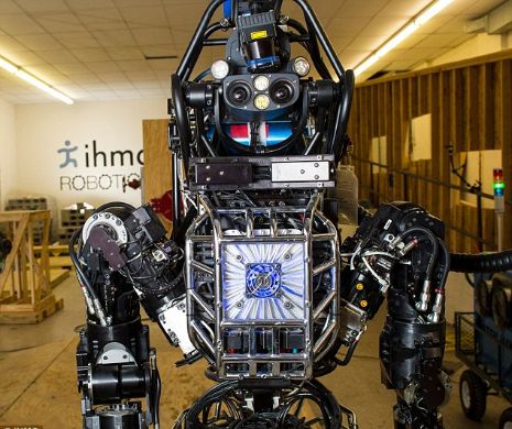 Robotul ÎNSPĂIMÂNTĂTOR creat de Google. Ce este în stare să facă | GALERIE FOTO şi VIDEO