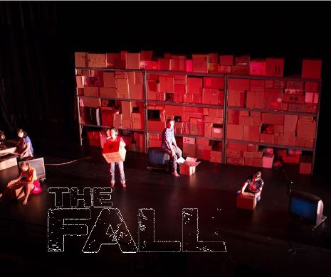 „THE FALL”, piesă de teatru multimedia dedicată celei de-a 25-a aniversări de la căderea Zidului Berlinului