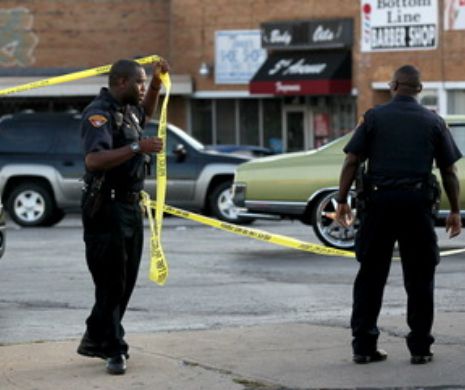 Un copil, înarmat cu un pistol de jucărie, a fost ucis de poliţişti în Cleveland