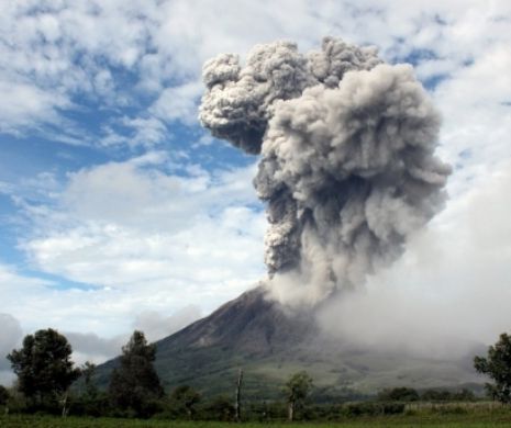 Vulcanul Fogo din Capul Verde a intrat în erupţie. 5.000 de persoane au fost evacuate