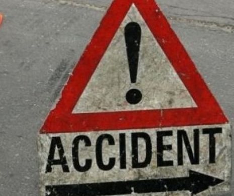ACCIDENT pe autostrada Bucureşti – Piteşti: Două persoane au fost rănite, după ce o mașină a fost lovită de un un autotren