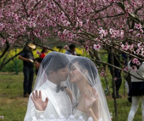 China INTERZICE intonarea imnului naţional la nunţi şi înmormântări. Cine nu se supune va fi  „criticat şi corectat” | VIDEO