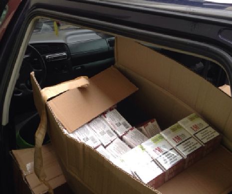 Cum au transportat zeci de mii de țigarete doi contrabandiști