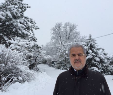 De sărbători, Adrian Năstase se bucură de zăpada de la Cornu