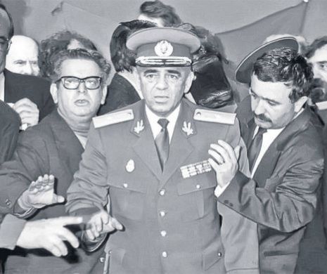 DECEMBRIE 1989. Generalul Gușă promite că „Armata nu va trage în oameni”