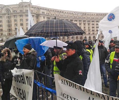 Gabriel Oprea a încheiat protestul poliţiştilor de la Ministerul Finanţelor