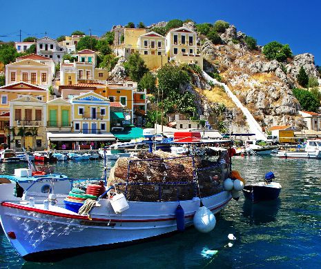 Grecia a intrat într-o ACŢIUNE SINUCIGAŞĂ? Ce face în turism
