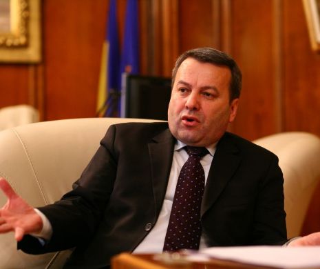 Ialomiţianu critică dur Bugetul pe 2015: Este cârpit în grabă, dovada colapsului fiscal-bugetar