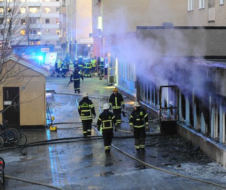 INCENDIU declanşat intenţionat într-o moschee din Suedia. Cinci oameni au fost răniți