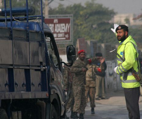 Măcel în Pakistan. Zeci de copii, victime ale talibanilor
