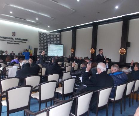 Nicuşor Constantinescu schimbă legea Administraţiei Publice Locale. CJ Constanţa a  aprobat rectificarea bugetară, modificând „fortuit” prevederile legii