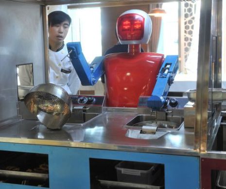 Restaurantul viitorului s-a deschis în CHINA. De ce prezentul este, însă, SUMBRU | GALERIE FOTO