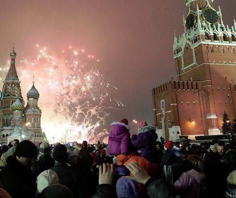 Rusia a trecut CU O MICĂ PARTE în Noul An. Modul uimitor în care şi-a pierdut FUSURILE ORARE!