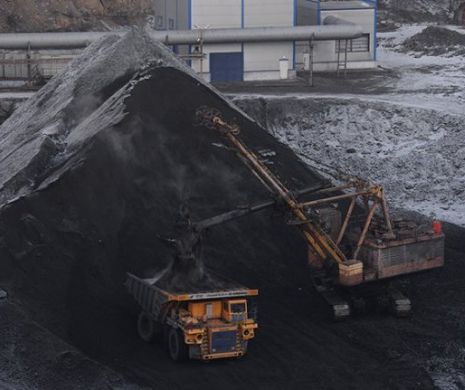 Rusia anunţă că vrea să furnizeze Ucrainei cărbune şi electricitate fără plată în avans