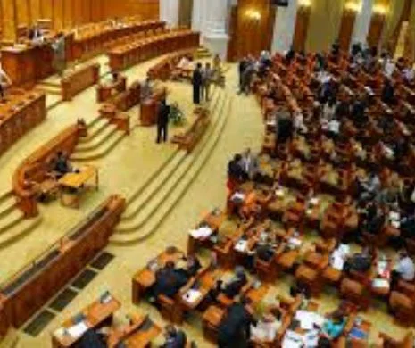 Sondaj Avangarde: Românii vor 300 de parlamentari şi renunţarea la imunitate