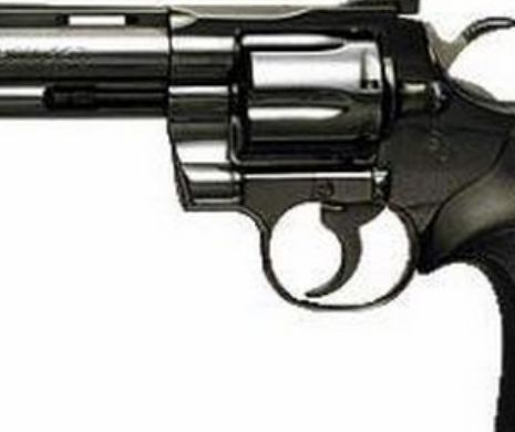 Un tipograf a golit un Magnum 357  în corpul uni hoţ, care intenţiona să-l jefuiască