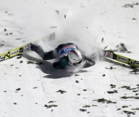 ACCIDENTARE GROAZNICĂ la sărituri cu schiurile. Simon Ammann, în stare gravă la spital, după ce a căzut în cap | VIDEO