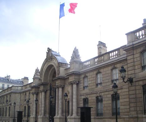 Antentatele din Franța. La Palatul Elysee are loc o reuniune de urgență
