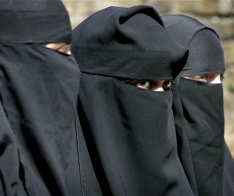 Ce fac femeile occidentale din grupul Stat Islamic ca să le uşureze viaţa jihadiştilor