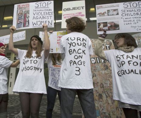Feministele au câștigat: „The Sun” NU va mai publica SÂNI! Tabloidul a fost ținta unei CAMPANII care îl acuza de SEXISM