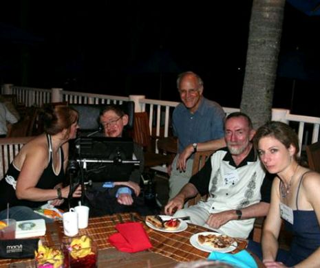 FIZICĂ și PEDOFILIE: Stephen Hawking a vizitat și el Insula Păcatului!