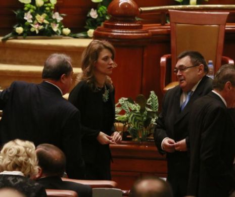 Gorghiu și Blaga caută 50 de parlamentari anti-Ponta