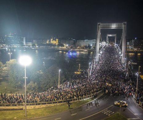 Încă un protest la Budapesta împotriva premierului Viktor Orban. „Guvernul său expune Ungaria influenței Rusiei”