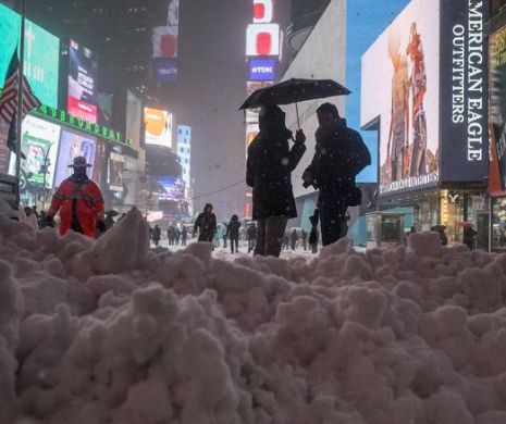 La New York străzile sunt pustii. Furtuna istorică ”Juno” se lasă așteptată