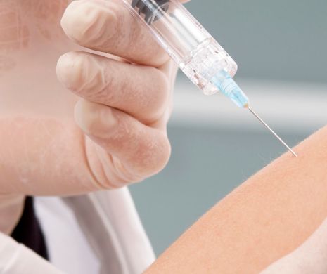 Ministerul Sănătății a oprit două loturi de vaccin diftero-tetanic. În aceste zile, se efectuează vaccinarea elevilor de clasa a VIII-a și 53 de copii au avut reacții adverse