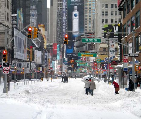 New Yorkul se pregătește pentru una dintre cele mai puternice furtuni de zăpadă, din istoria sa