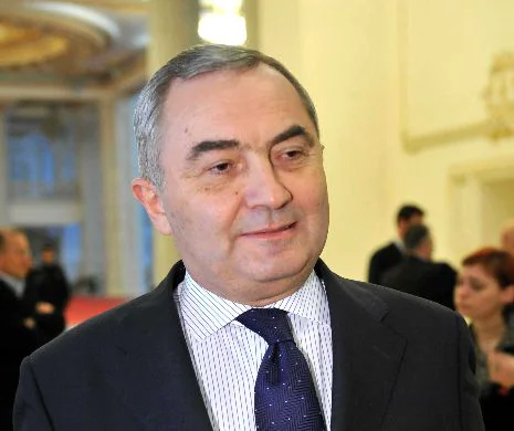 Noi dezvăluiri despre consilierii lui Iohannis: Lazăr Comănescu, un ambasador care a elogiat tentativa de lovitură de stat din 2012