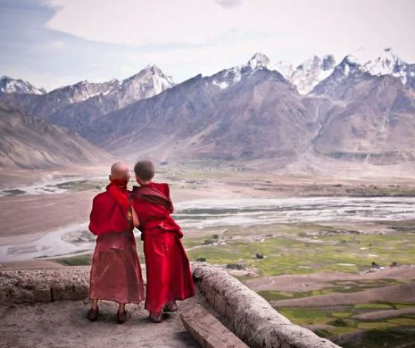 OBLIGAŢIE de serviciu pentru chinezii care lucrează în TIBET: să ştie limba tibetană