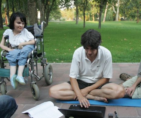 Persoanele cu dizabilităţi, scutite de impozitul pe venit