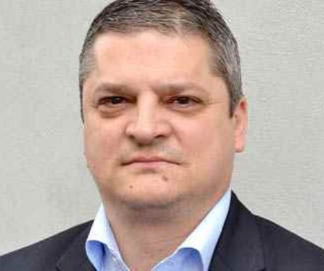 Radu Cristescu îi cere demisia președintelui CCR, Augustin Zegrean