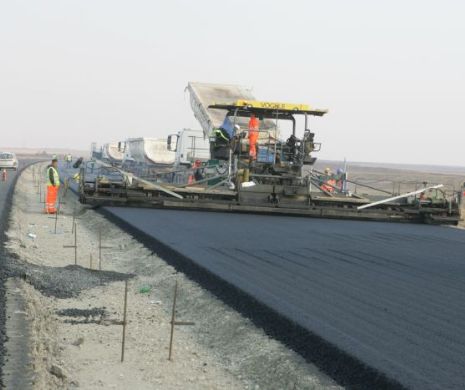 România, țara unde șoselele sunt construite cu încetinitorul. Șefii de la Drumuri promit 37 de kilometri de autostradă în 2015