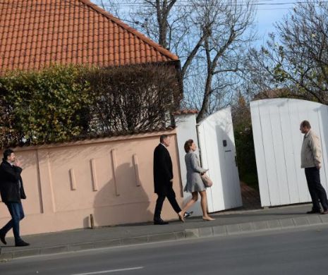 SIBIU. Casa președintelui, păzită mai ”lejer” când e plecat în deplasare | GALERIE FOTO