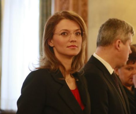 Alina Gorghiu: PSD jonglează cu legile în Parlament după cum decide în şedinţa de partid