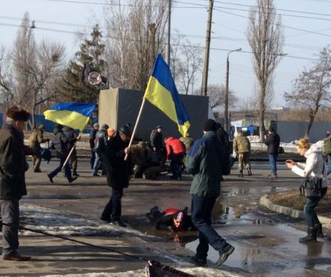 ATENTAT la HARKOV (estul Ucrainei), în timpului MARŞULUI DEMNITĂŢII. Trei persoane au murit şi 15 au fost rănite