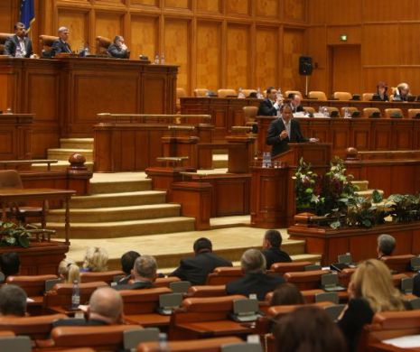 Camera Deputaților îi va scrie ministrului Justiției cu privire la prezența Elenei Udrea în plen