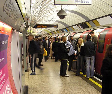 Grevă la metroul londonez. Vatmanii sunt solidari cu un coleg care a fost concediat pentru că a condus BEAT