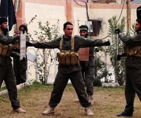 Jihadistul cu FUNDUL mare din ISIS încearcă să-l IMITE pe Jackie Chan. Ații sparg GRESII cu capul sau se DEGHIZEAZĂ în Pomișori | VIDEO