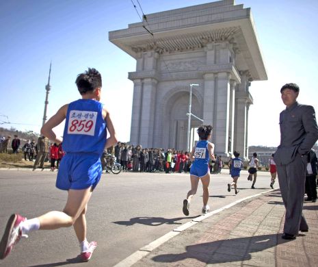 Kim se teme de Ebola: Atleților străini li s-a INTERZIS să participe la Maratonul de la Phenian