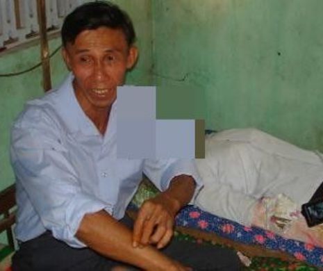 MACABRU. Dorme în pat de 12 ani cu cadavrul soţiei lui | FOTO