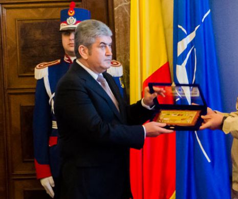 Ministrul Gabriel Oprea a premiat ultimul contingent al MAI întors din Afganistan