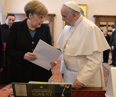 Papa Francisc și Angela Merkel, despre conflictul din Ucraina: Situația este foarte grea, dar nu putem lăsa ca războiul să prevaleze