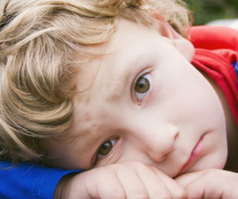 Părinții copiilor cu autism au lansat portalul "Autism conexiuni"