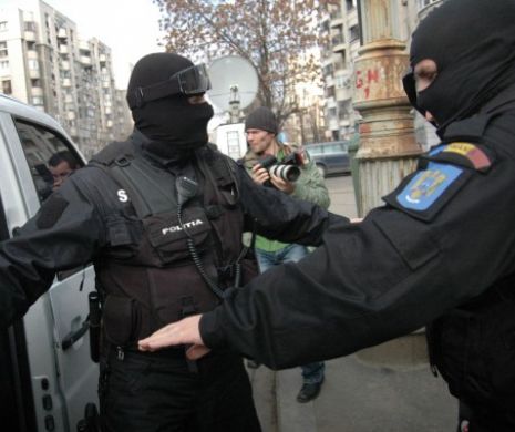 Percheziţii în Craiova la mafia medicamentelor. Procurorii verifică conexiunile unei rețele care falsifica rețete cu medicamente oncologice