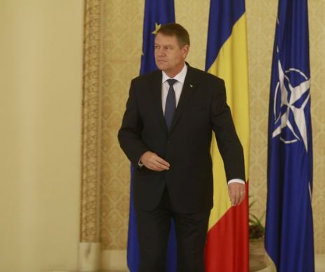 Preşedintele Klaus Iohannis a depus o coroană de flori la Monumentul "Ştefan cel Mare" din Chişinău